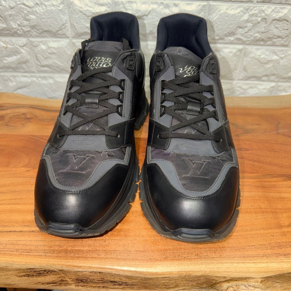 Louis Vuitton Run Away Pulse Black Grey Monogram Sneaker VL1119 Mens 11 LV 12 US